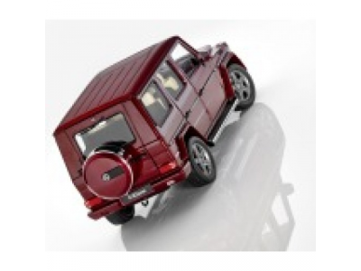 Модель Mercedes-Benz G-Class, W463, Model year 2015, Thulite Red, 1:18 Scale